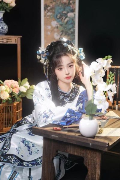 古代艺术写真怎么拍_古风写真服装搭配技巧