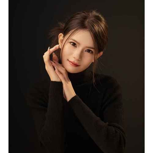 黑毛衣艺术照怎么拍_黑毛衣写真姿势推荐