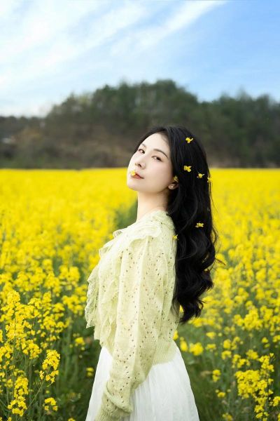 油菜花什么时候开_油菜花拍照穿什么颜色衣服