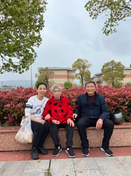 爷爷奶奶怎么拍生活照_爷爷奶奶生活文案怎么写