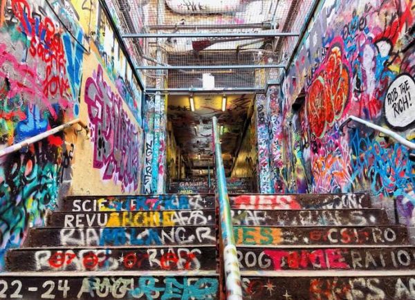 学校艺术涂鸦怎么做_校园涂鸦墙设计要点