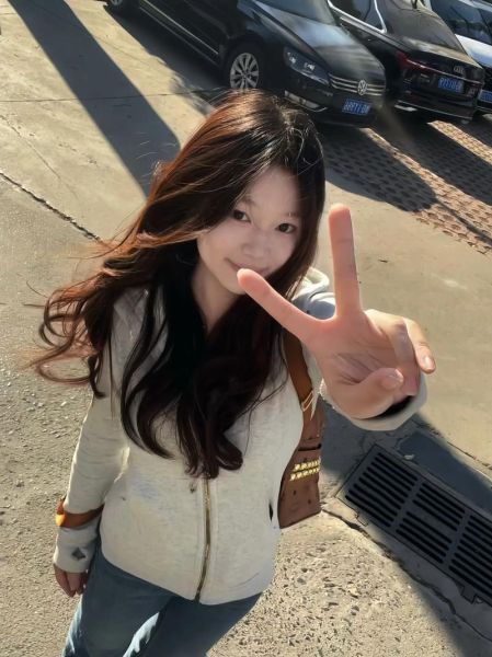 生活比个耶是什么意思_如何拍出耶手势氛围感大片