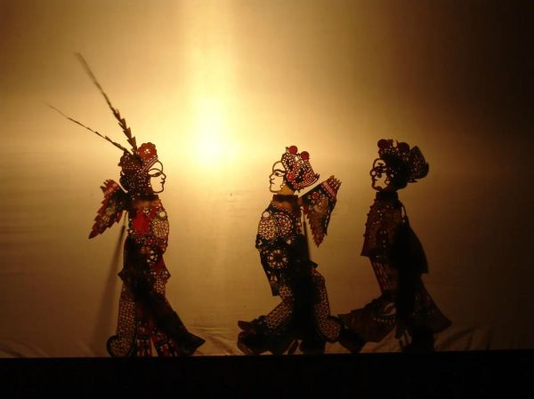 什么是皮影戏_皮影戏怎么表演