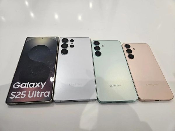2024年最值得买的AI手机有哪些_苹果iPhone15Pro和三星GalaxyS24Ultra对比评测