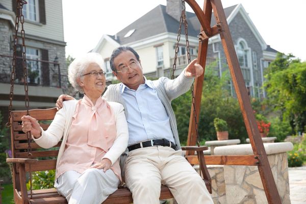 爷爷奶奶晚年生活怎么过_如何让老人开心每一天