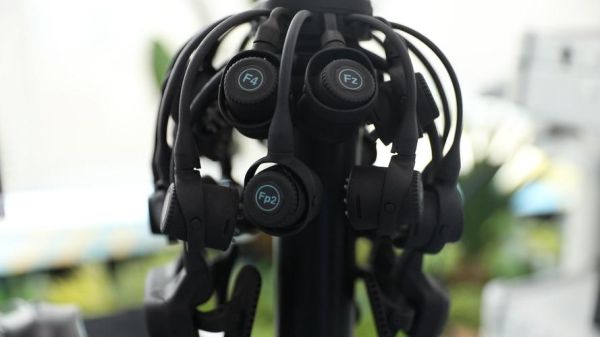 什么是脑机接口耳机_脑机接口耳机多少钱