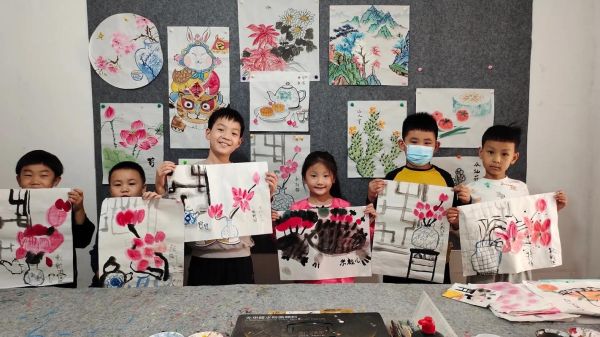 艺术班怎么选_少儿美术班哪家好