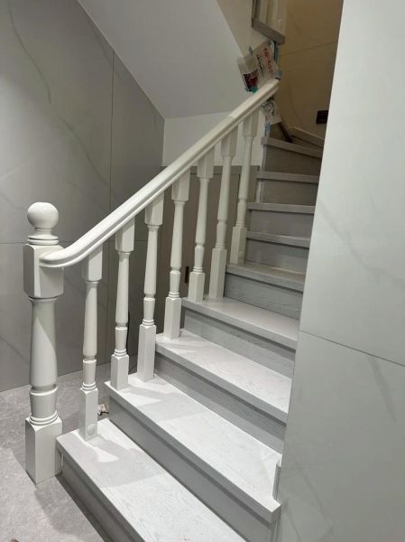 楼梯怎么设计好看_楼梯扶手选什么材质