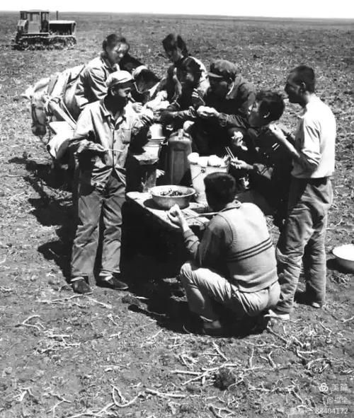 触摸历史图片大全_如何辨别老照片年代