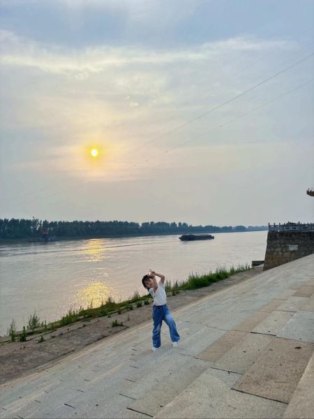 小镇日落拍照技巧_小镇生活日落文案怎么写