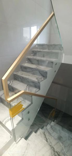 艺术楼梯玻璃多少钱_如何挑选不踩坑