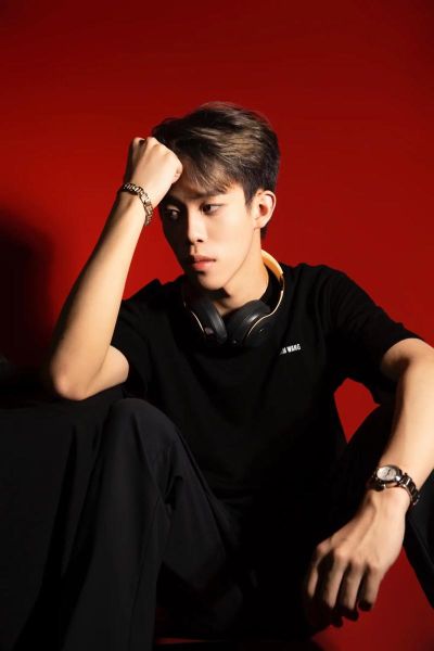 男生拍艺术写真多少钱_男生拍艺术写真怎么摆姿势