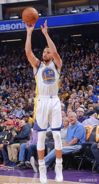 库里历史级别大全_库里为什么能改变篮球