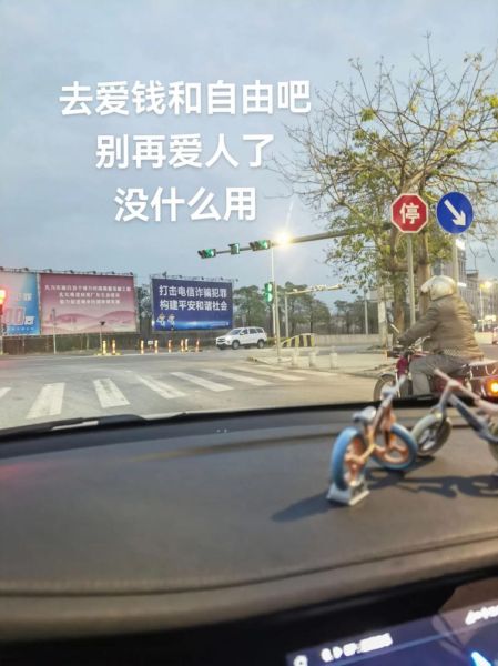 自由生活文案句子伤感_如何写出深夜共鸣