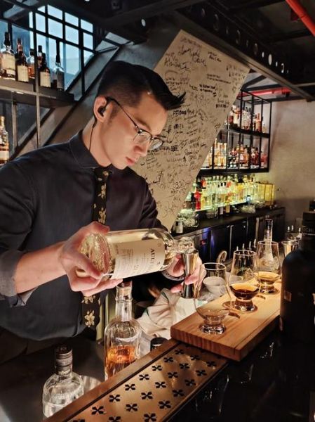 调酒艺术入门_如何成为专业调酒师